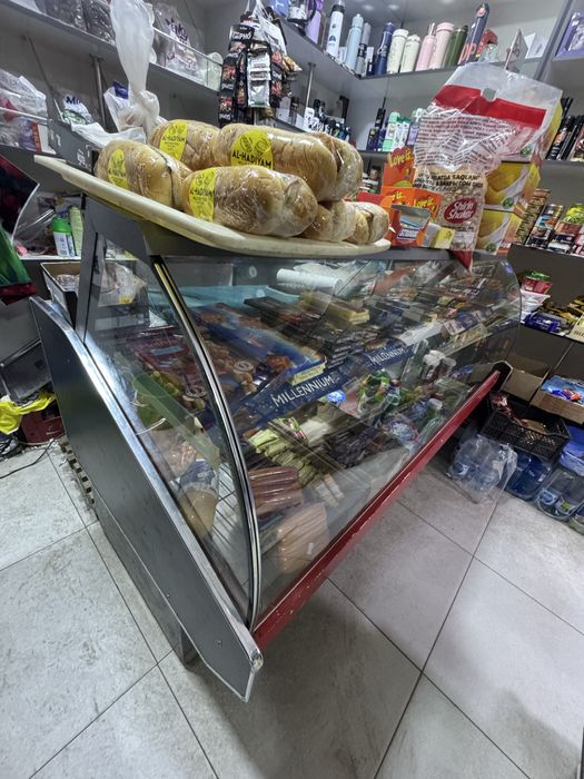 Холодильник витрина