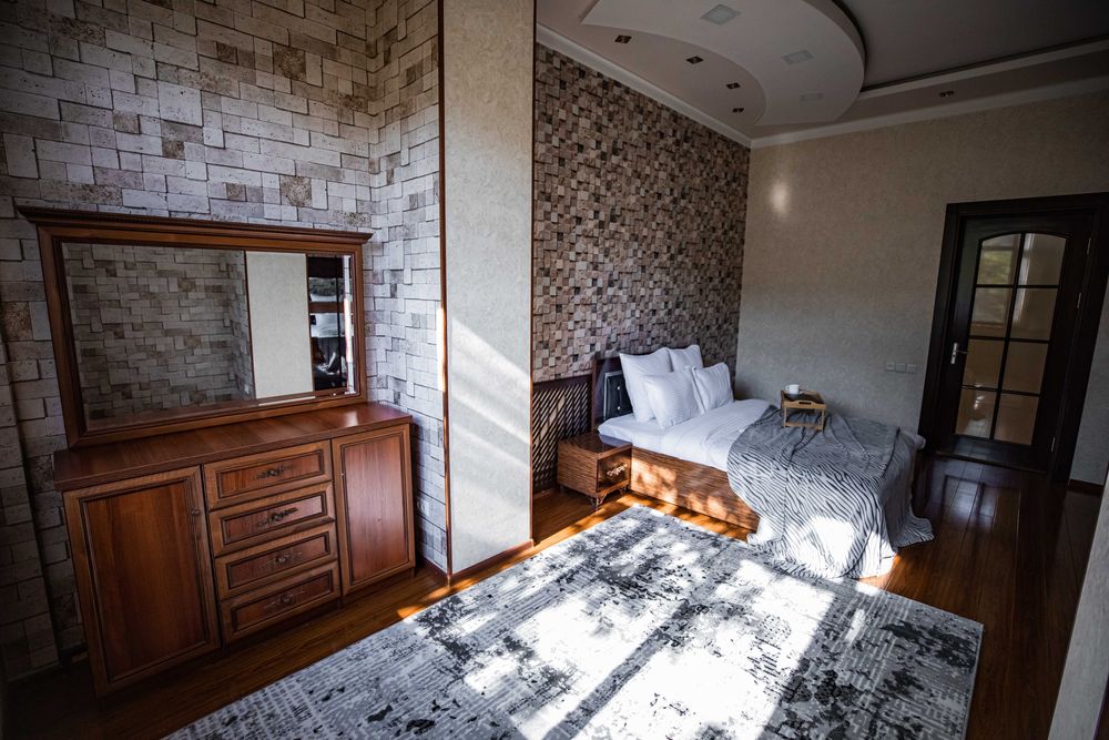 2-х комнатная квартира посуточно прям у метро Ойбек