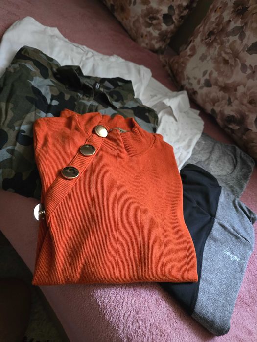 Лот дамски дрехи