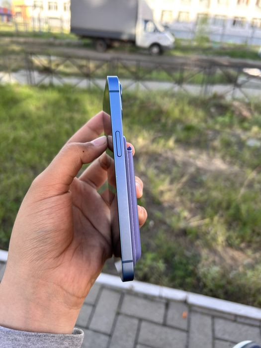 Продам iphone 13