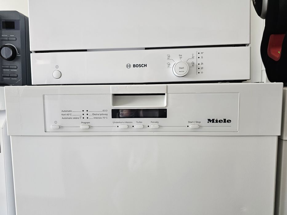 Съдомиялна за частично вграждане Míele
