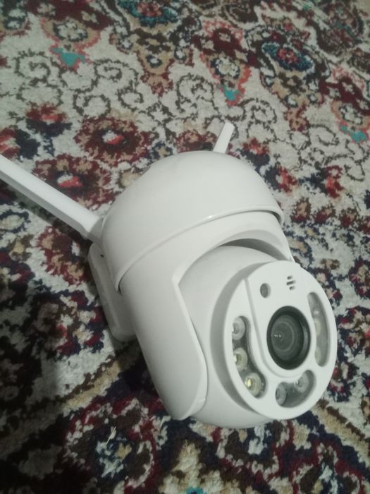 Kamera HD harakatga oladi ovoz yozadi gapirsangiz ham boladi