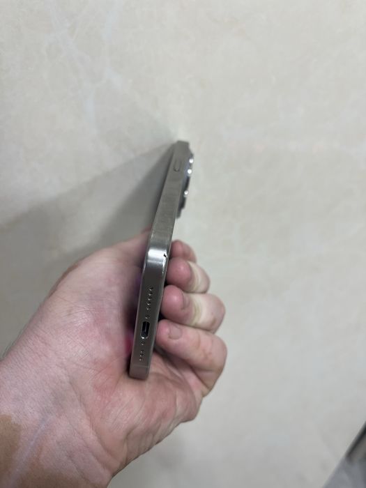 Iphone 15 pro titanium