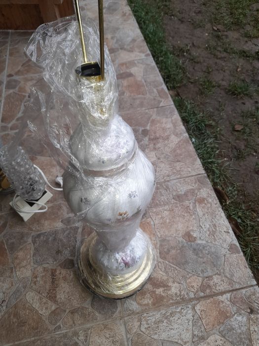 Lampa vintage din porțelan