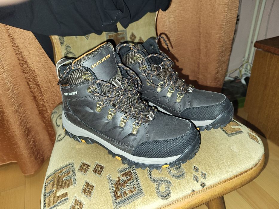 Bocanci Skechers