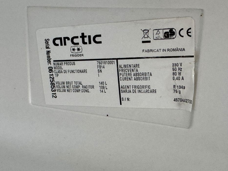 Mini Frigider Arctic