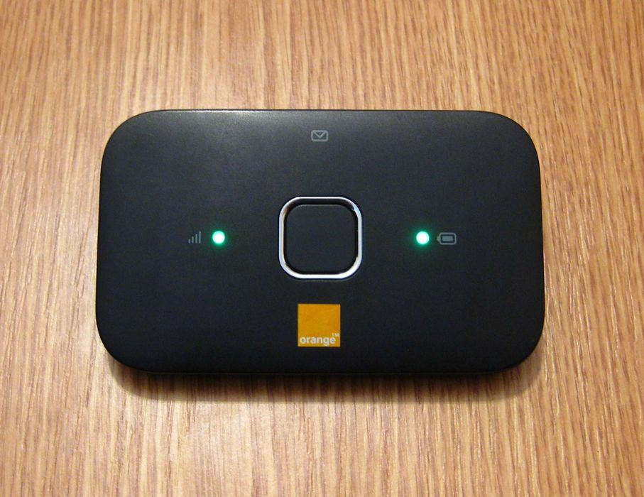 Hotspot portabil router WiFi 4G modem SIM Alcatel Huawei