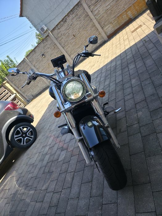 Suzuki Intruder c1800r classic