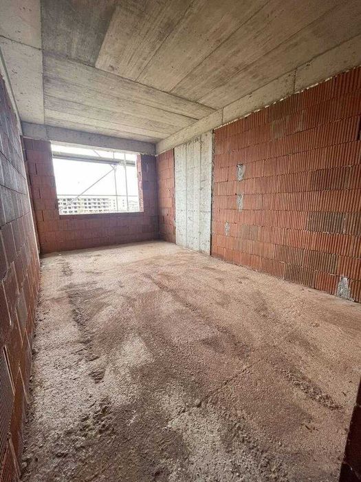 Продава се Двустаен апартамент в Пловдив, Южен - 65 кв.м за 1000 €/кв.м - Снимка #2