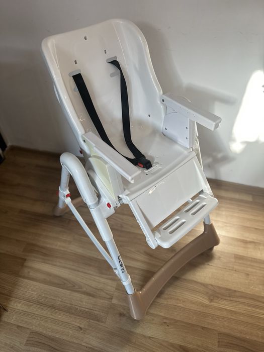 Scaun de masa.                   .