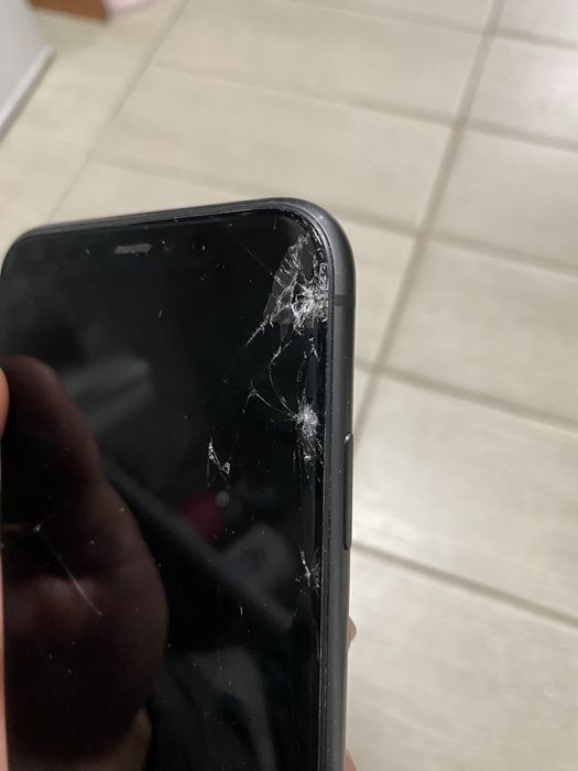 Продам iphone 11 128гб