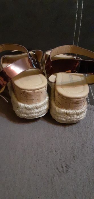 Детски сандали номер 37 и 32