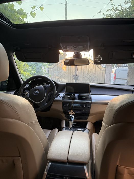 BMW X6 xDrive30d M Paket 235 CP | 2009 Pretul este de 9.000 de euro cel afisat este o eroare !