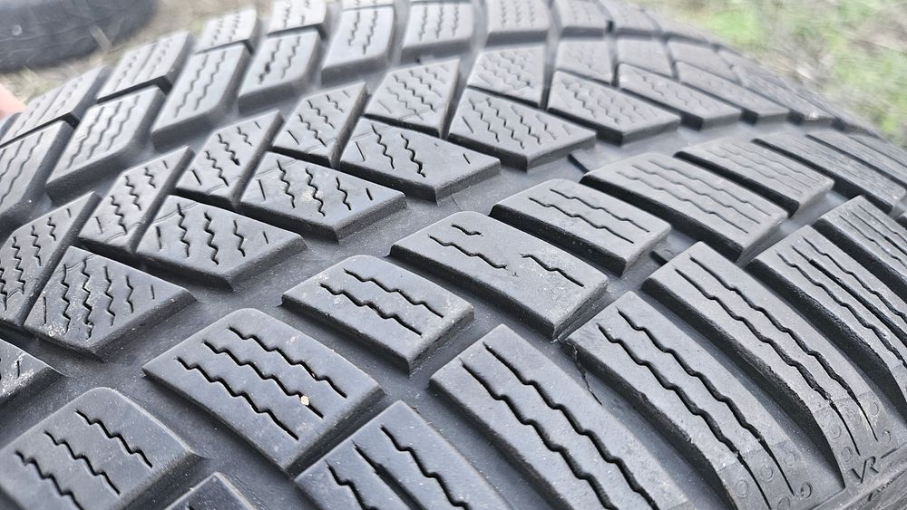 2бр гуми 225 40 19 дот 21 вредещайн