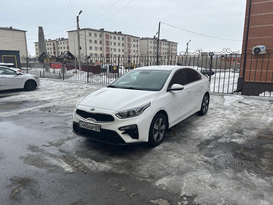 Продам машину автомобиль Kia Cerato