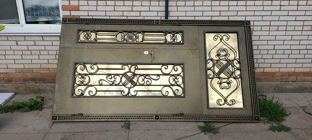 Продам дверь наружный хороший