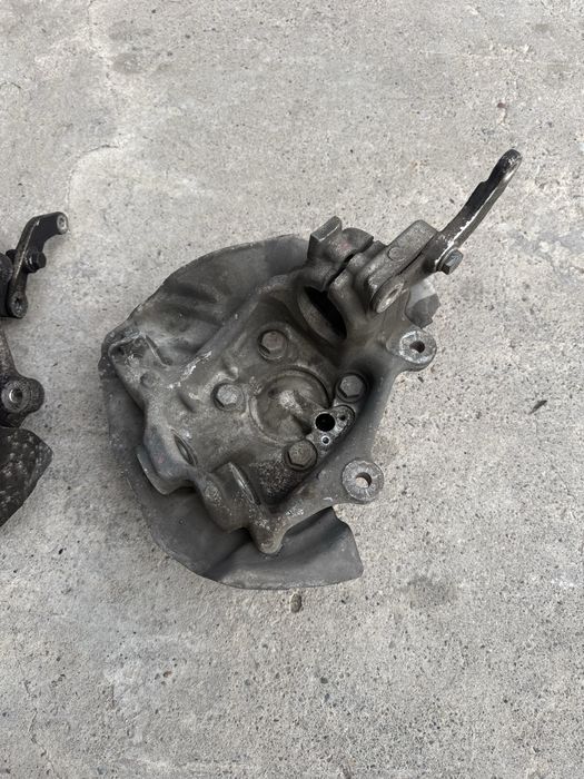 Передние Цапфы на BMW e39