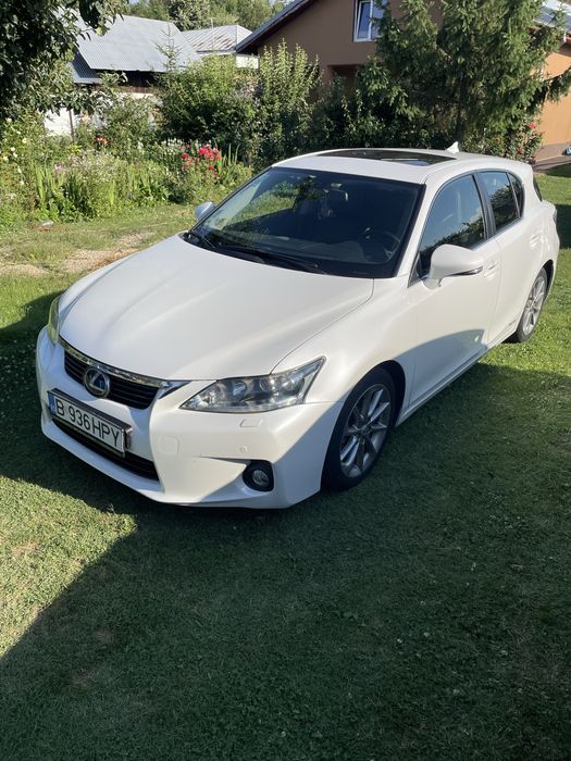 LEXUS CT 2011 — imagine 2