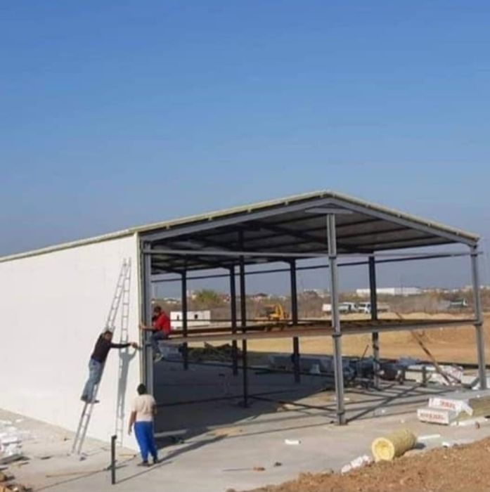 Vând hale metalice la schimb cu variante auto