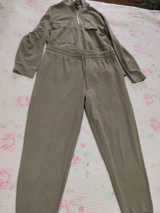 Продам костюм размер 52-54