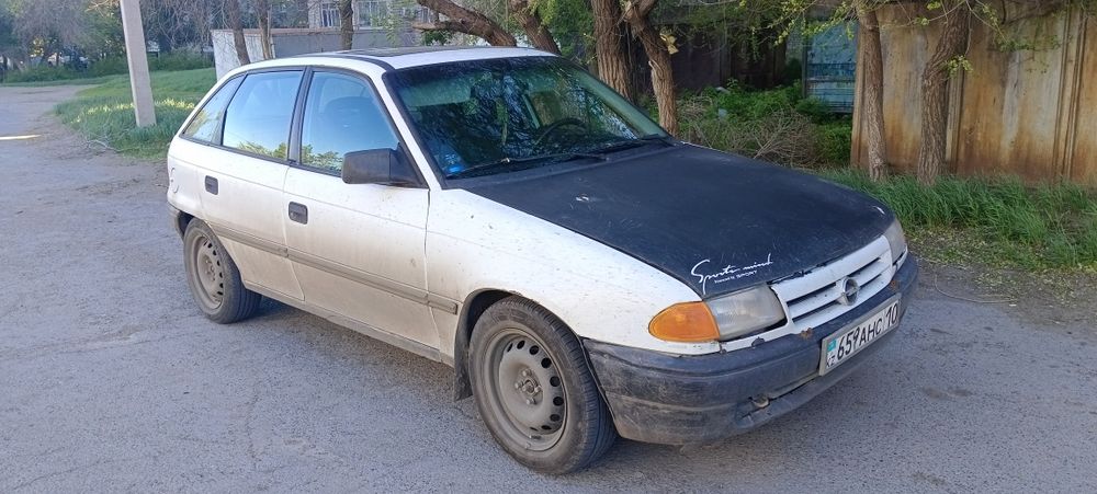 Продам автомобиль опель астра 1995 года
