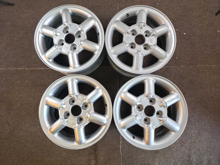 4 Jante Aliaj 4x114.3 15'' - OEM VOLVO V40 S40 - 6J ET 44 ( 30803533 )