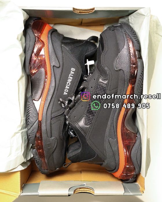 Balenciaga Triple S Red