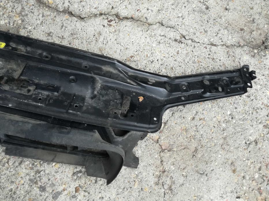 Volvo V70 S60 Волво в70 ляв подкалник очиларка маска греда