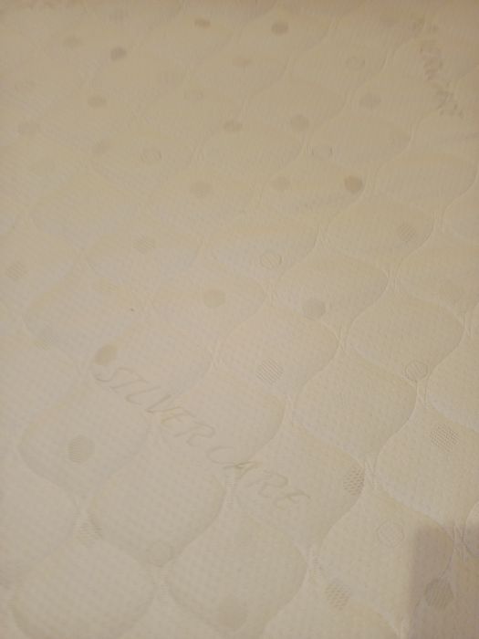 Husa matlasată Silver pt saltea 140*200*23 cm