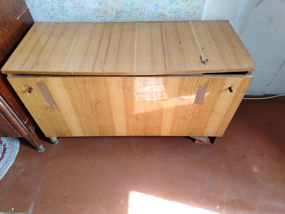 Продам тумбочки и тумбы