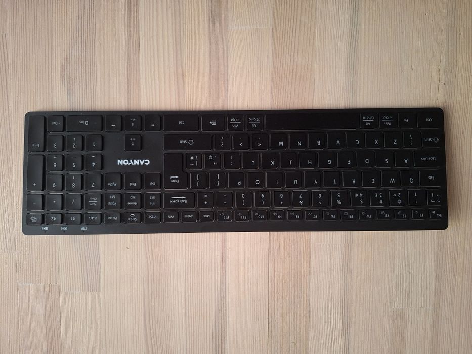 Продавам безжична клавиатура Canyon CNS HBTK11B