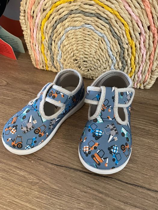 Пантофи 23 размер