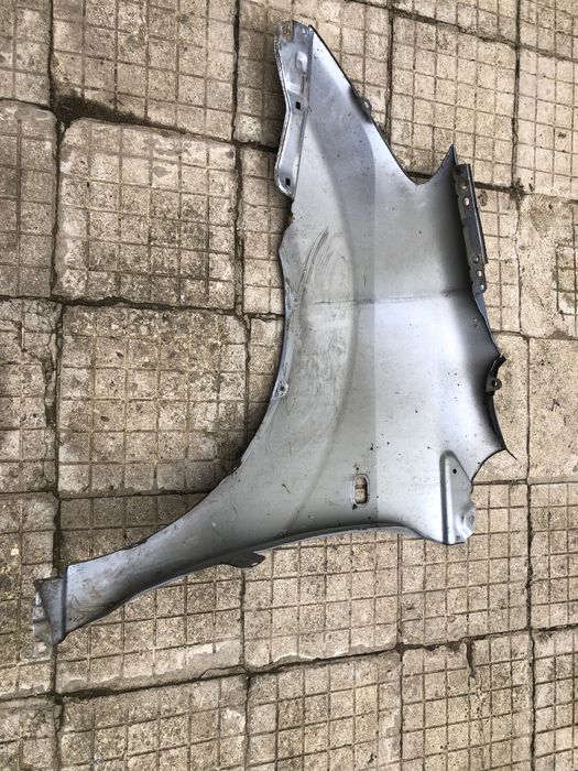 Преден Десен Калник за Тойота Корола  Версо 04-08г