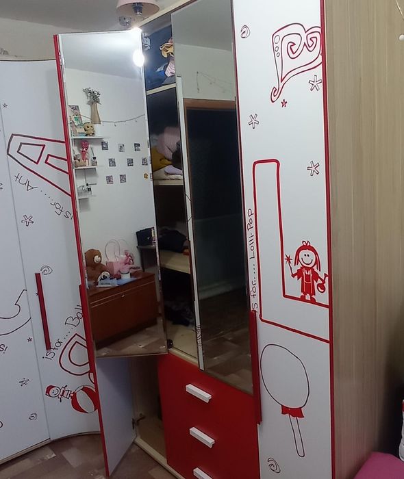Продам детский(подрасковый) шкаф