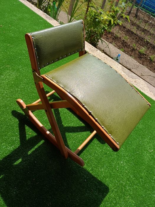 Винтидж столче за крака