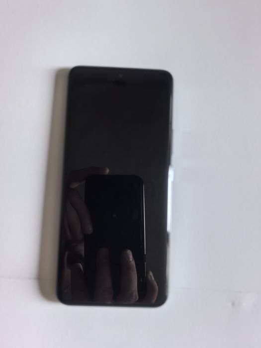 Продавам Honor 90 5G – 200MP Камера / 512GB / Като нов!