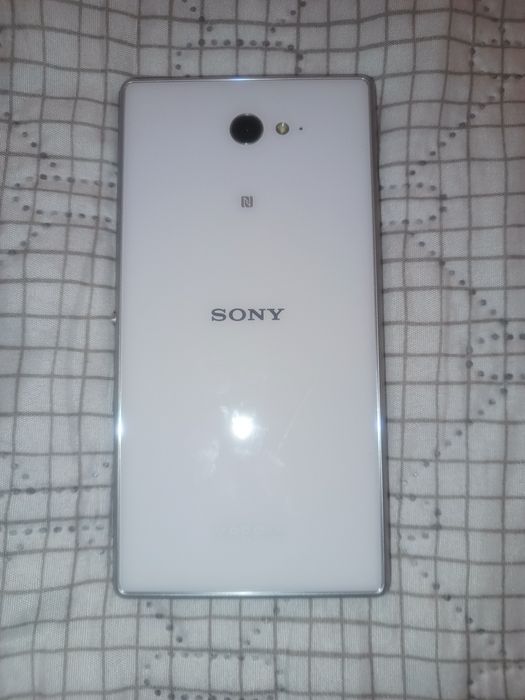 Телефон Sony Xperia M2