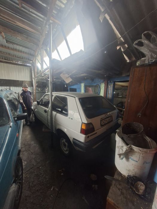 Продам автомобиль golf2