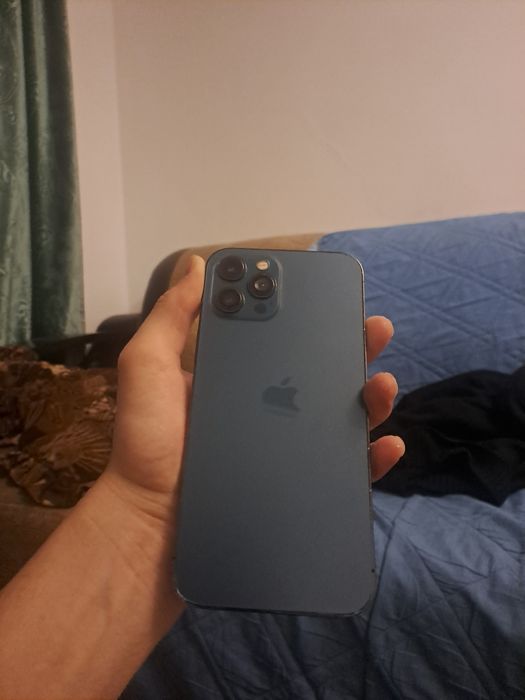 Продам Айфон 12 pro max