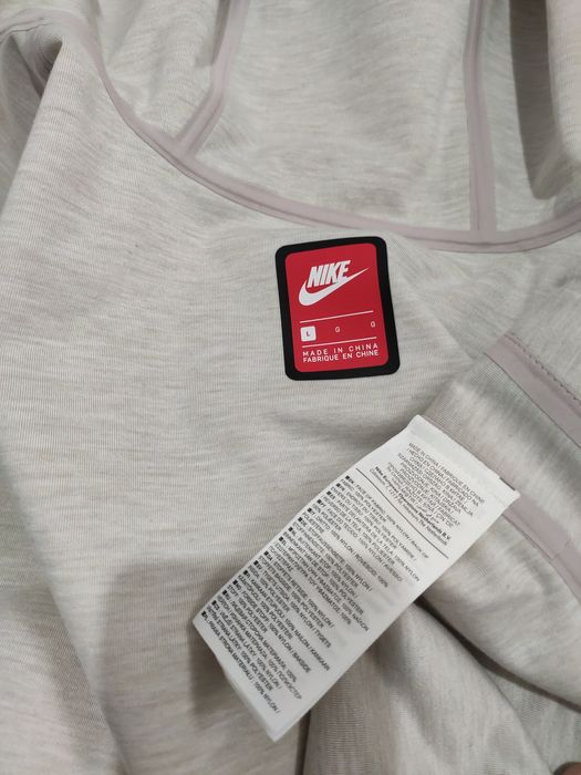 Geaca damă impermeabila Nike Tech mărimea L