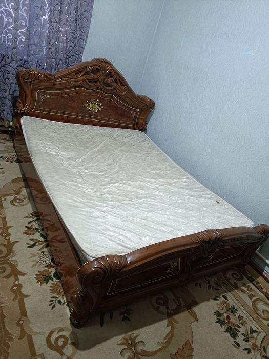 Продается Спальный гарнитур