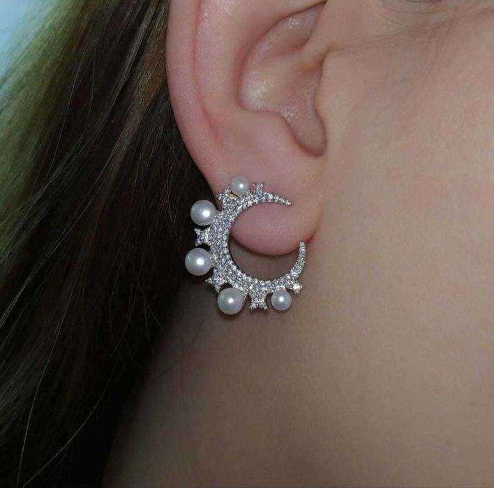 Kumush komplekt zirak va uzugi bilan 500 ming