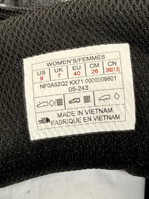 Оригинальные кроссовки The North Face