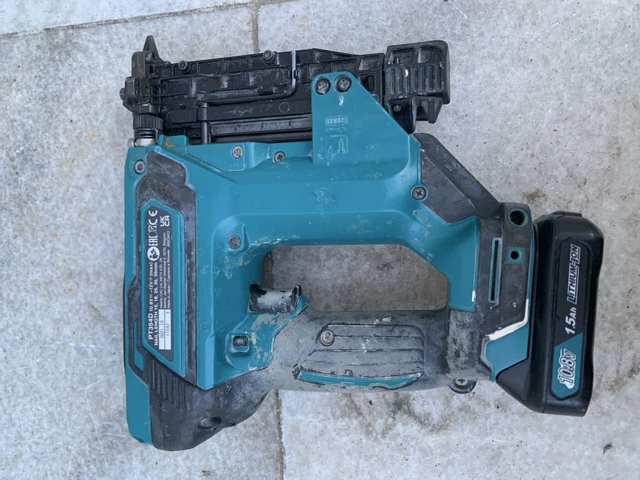 Makita FT354D/такер на гвоздеи/+батерия