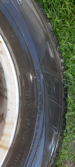 Vând cauciucuri Falken 225/65/R17 iarna