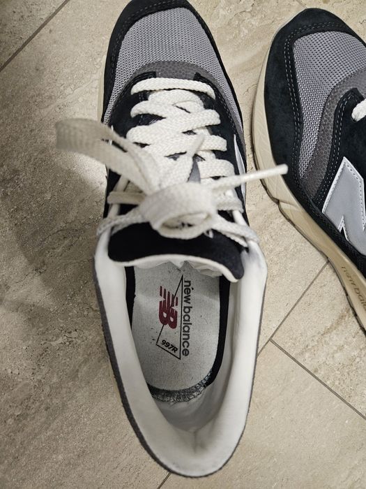 New Balance 997 42 1/2