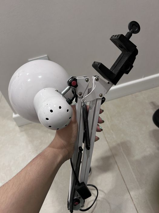 Настольные лампы 2500 шт