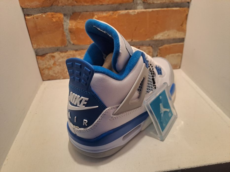 Air Jordan 4 Retro Military Blue