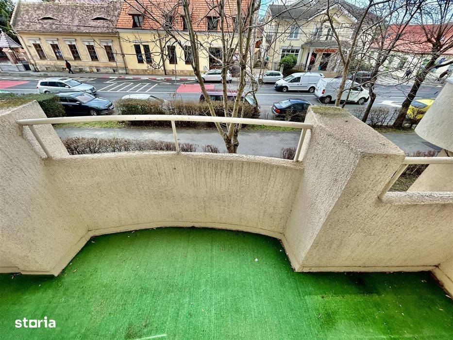 Apartament de închiriat în Sibiu – 3 camere, decomandat, 2 băi, 80 mp