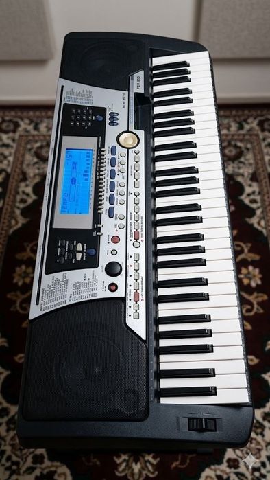 Yamaha psr 550 sotiladi